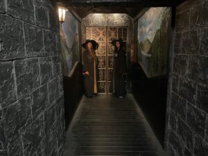 Mi a játékmester feladata a szabaduló szobában?